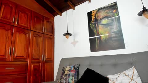 independent model online show from 02-28-25, 04:10