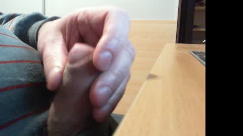 Snapshot of belgianfatcock chatting on 01-06-25, 05:49 belgianfatcock online show from 01-06-25, 05:49