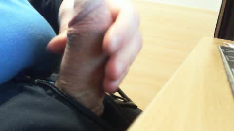 Snapshot of belgianfatcock chatting on 01-28-25, 04:52 belgianfatcock online show from 01-28-25, 04:52