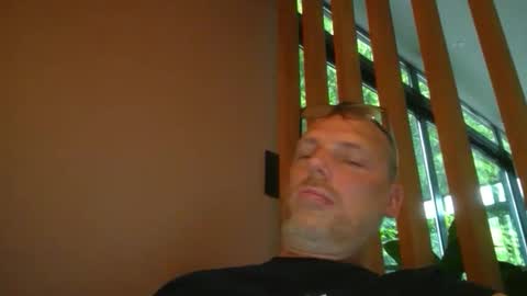 Snapshot of belgianordenary chatting on 05-05-26, 05:26 belgianordenary online show from 05-05-26, 05:26