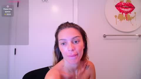 Snapshot of bell_kim chatting on 06-21-26, 01:19 Bell kim online show from 06-21-26, 01:19