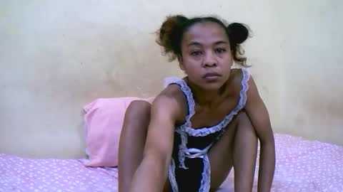 Snapshot of bella193999 chatting on 12-21-25, 06:53 bella193999 online show from 12-21-25, 06:53