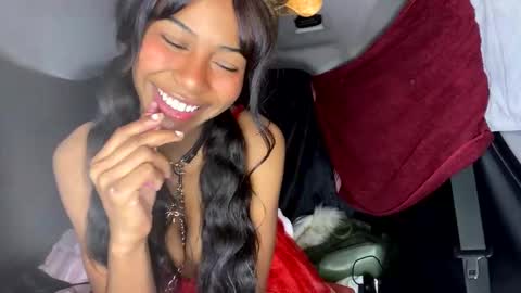 Snapshot of bella19sua chatting on 11-22-25, 06:34 bella19sua online show from 11-22-25, 06:34