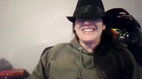 Bella online show from 01-25-25, 02:58