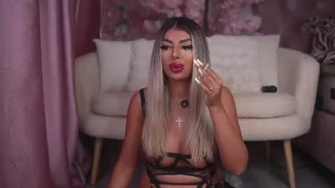 Emma  Bella online show from 07-08-26, 10:03