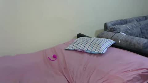 bella_c8 online show from 02-26-26, 03:00