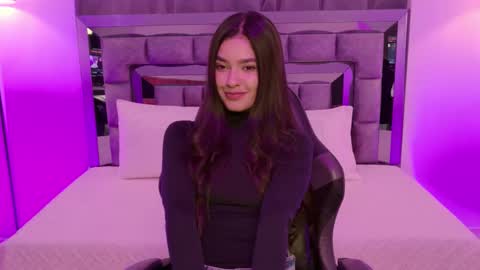 Bella  online show from 11-05-25, 04:34