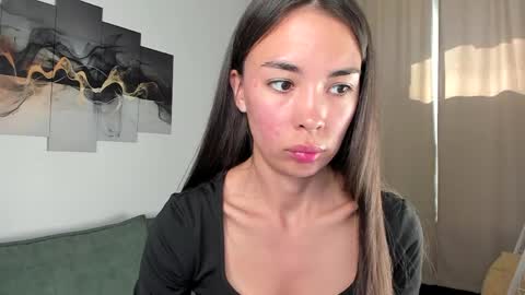 Snapshot of bella_coyy__888 chatting on 06-07-26, 01:26 Bella online show from 06-07-26, 01:26