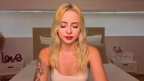 Snapshot of bella_crazyy chatting on 06-30-26, 08:32 Bella online show from 06-30-26, 08:32