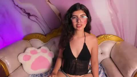 Snapshot of bella_cuttee chatting on 07-30-26, 07:24 B E L L A online show from 07-30-26, 07:24