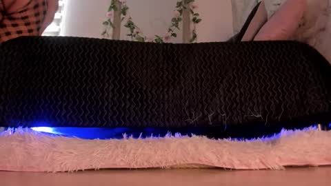 Snapshot of bella_desi chatting on 10-13-25, 01:11 Dessi online show from 10-13-25, 01:11