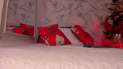 Snapshot of bella_desi chatting on 12-03-25, 08:07 Dessi online show from 12-03-25, 08:07