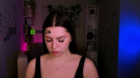 Snapshot of bella_dorn chatting on 05-13-26, 09:28 Bella online show from 05-13-26, 09:28