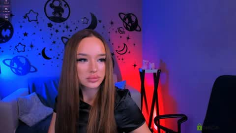 Snapshot of bella_dorn chatting on 08-04-26, 07:27 Bella online show from 08-04-26, 07:27
