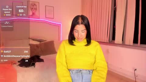 Snapshot of bella_es chatting on 07-14-26, 02:05 Onlyfans isa bella 23 online show from 07-14-26, 02:05