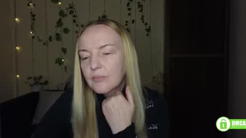 Snapshot of bella_hadatt chatting on 03-03-26, 12:22 Bella online show from 03-03-26, 12:22