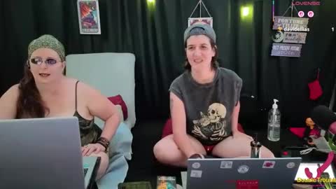 Bella James online show from 11-27-25, 05:15