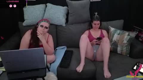 Bella James online show from 12-17-25, 05:08