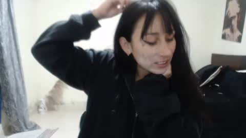 bella_luna34 online show from 05-05-26, 02:19