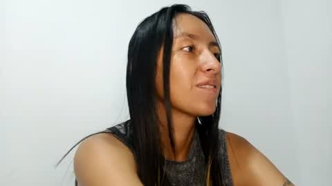 Snapshot of bella_marlowe chatting on 06-27-26, 02:27 Bella Marlowe online show from 06-27-26, 02:27