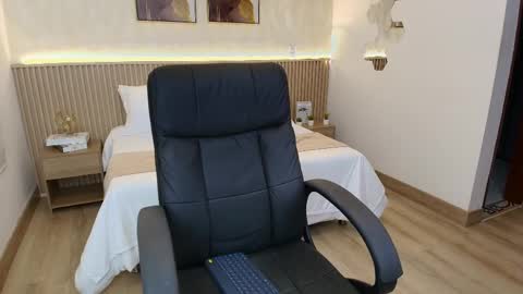 bella_millers online show from 03-31-26, 06:52