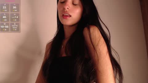 Snapshot of bella_musee chatting on 02-04-25, 12:40   online show from 02-04-25, 12:40