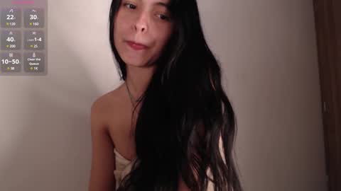 Snapshot of bella_musee chatting on 02-14-25, 02:50   online show from 02-14-25, 02:50