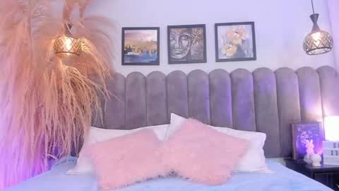 bella_peach_ online show from 05-01-26, 03:33