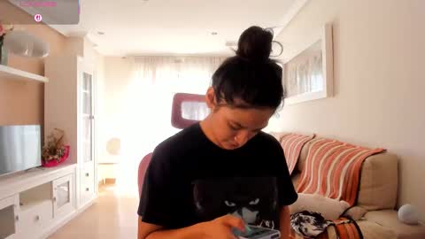 bella_pocahontas3 online show from 09-15-25, 12:38