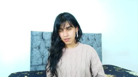 Bella online show from 09-25-25, 02:48