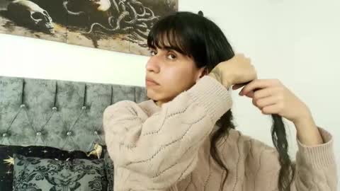 Bella online show from 12-03-25, 01:13