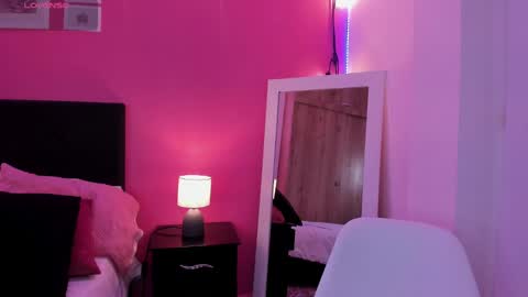 Bella Ponce  online show from 01-10-25, 05:56