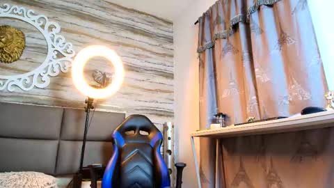     online show from 09-21-25, 02:29