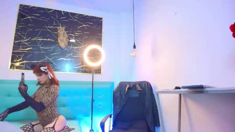     online show from 12-04-25, 08:28