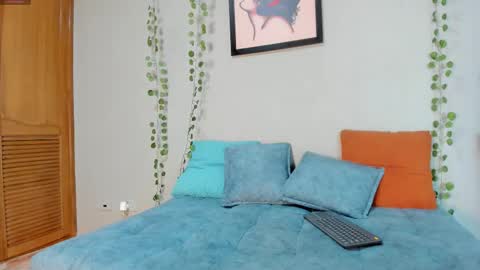 bella_sstone online show from 12-05-25, 11:41