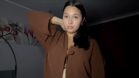 Snapshot of bella_sunray chatting on 07-06-26, 06:10 Bella online show from 07-06-26, 06:10