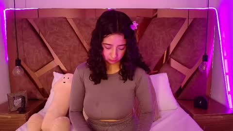 Snapshot of bella_swwan_ chatting on 06-03-26, 02:33 Bella Swwan online show from 06-03-26, 02:33