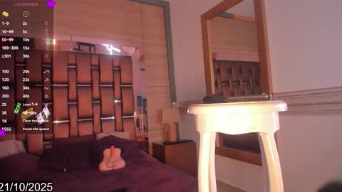 Snapshot of bella_tinkerbell_bahamas chatting on 10-21-25, 09:04 bella_tinkerbell_bahamas online show from 10-21-25, 09:04