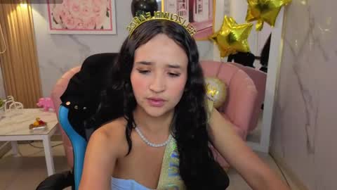 Bella online show from 05-17-26, 02:42