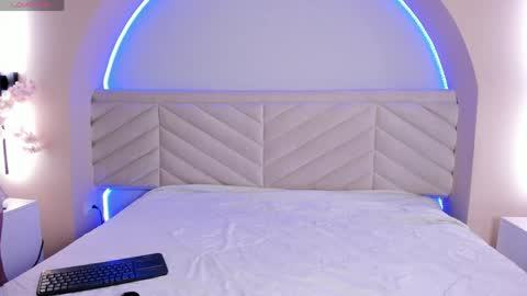 Bella online show from 03-31-26, 12:05