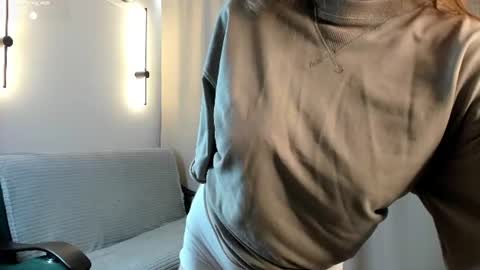 Snapshot of bella_xiss chatting on 07-06-26, 03:03 bella_xiss online show from 07-06-26, 03:03