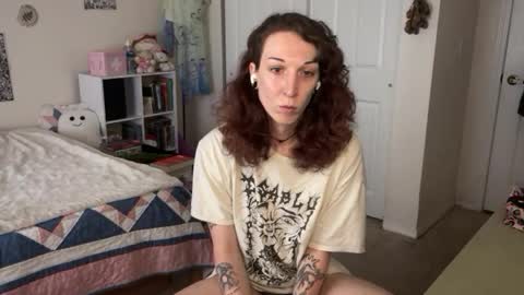 Snapshot of bellababy444 chatting on 06-07-26, 05:06 bellababy444 online show from 06-07-26, 05:06