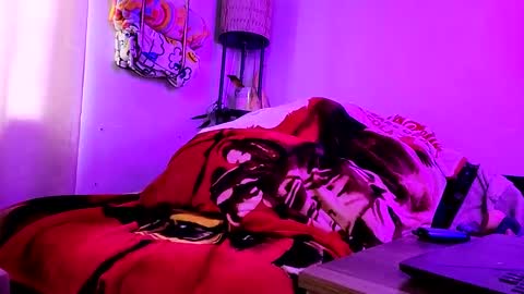 Snapshot of bellabawl chatting on 12-22-24, 08:47 Belle online show from 12-22-24, 08:47