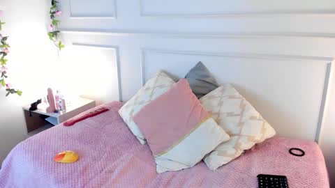                        online show from 12-21-25, 01:24