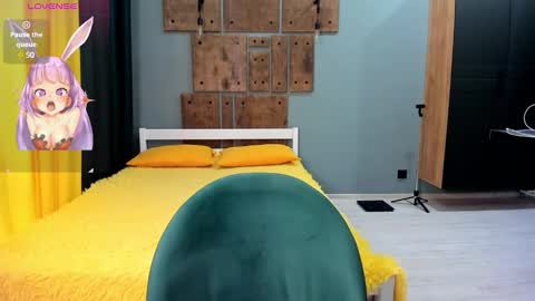 Snapshot of bellaburn chatting on 01-07-25, 07:10 Bella online show from 01-07-25, 07:10