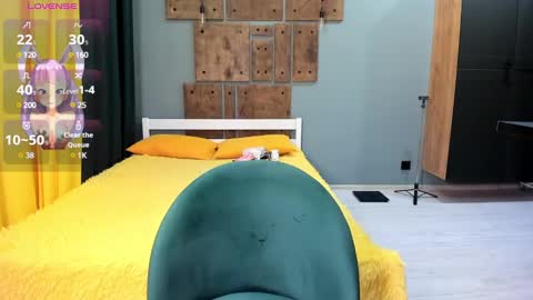 Snapshot of bellaburn chatting on 01-15-25, 04:43 Bella online show from 01-15-25, 04:43