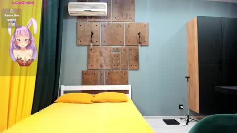 Snapshot of bellaburn chatting on 03-11-25, 05:13 Bella online show from 03-11-25, 05:13