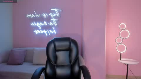 Snapshot of bellacarteer_ chatting on 06-06-26, 07:07 Bella C online show from 06-06-26, 07:07