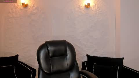 Snapshot of bellacarteer_ chatting on 06-12-26, 08:08 Bella C online show from 06-12-26, 08:08