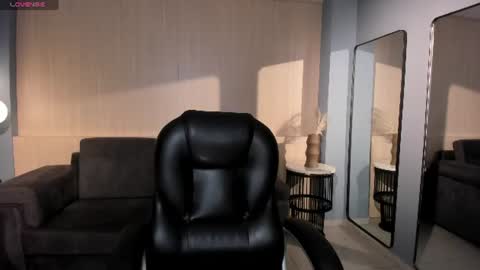 Snapshot of bellacarteer_ chatting on 06-24-26, 07:24 Bella C online show from 06-24-26, 07:24